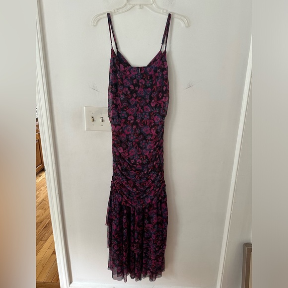 New Nicola Midi Dress in Electric Ditsy
MISA Los Angeles size L - Picture 4 of 7